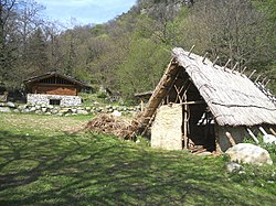 Riserva Naturale Incisioni Rupestri Di Ceto, Cimbergo E Paspardo: Informazioni, Natura e cultura, Percorsi