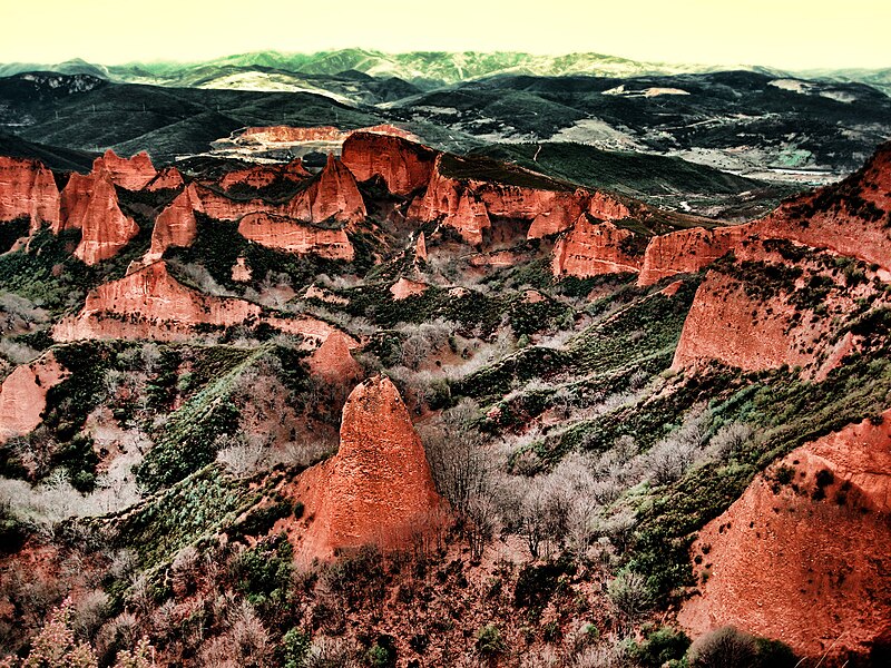 File:As Medulas, Carucedo, León.jpg