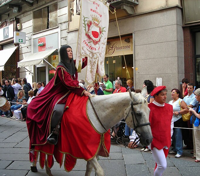 File:Asti - Palio 5627.jpg