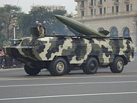 Aserbaidschanische Tochka-U, Parade in Baku, 2013.JPG