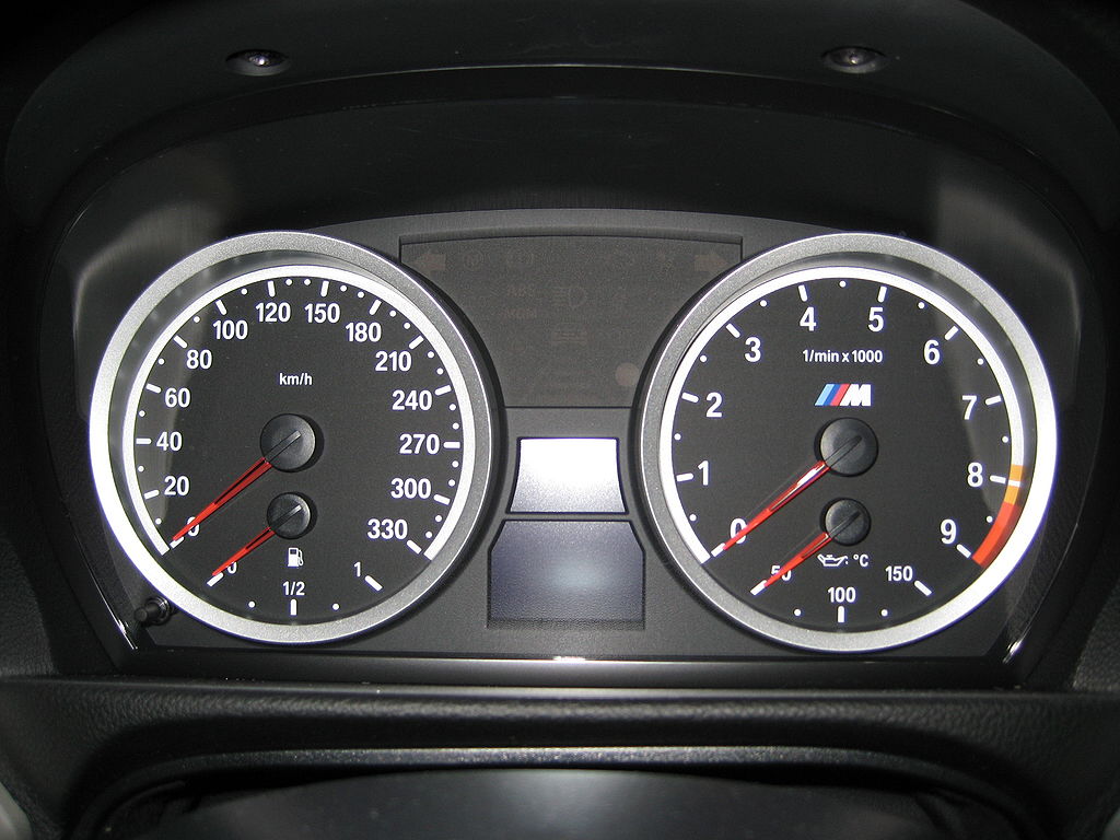 File:BMW E90 inside.jpg - Wikimedia Commons