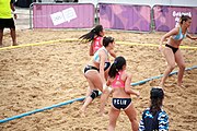 Deutsch: Beachhandball bei den Olympischen Jugendspielen 2018; Tag 6, 12. Oktober 2018; Mädchen, Hauptrundenspiel – Chinese Taipei (Taiwan)-Argentinien 1:2 English: Beach handball at the 2018 Summer Youth Olympics at 12 October 2018 – Girls Main Round – Chinese Taipei (Taiwan)-Argentina 1:2