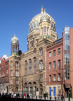 Nová synagoga v Berlíně.