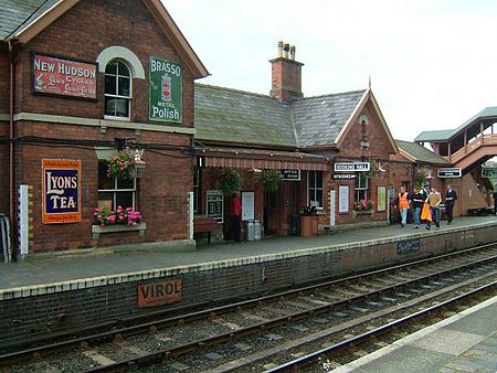 BewdleyRailwayStation(AndyAndHilary)Sep2004