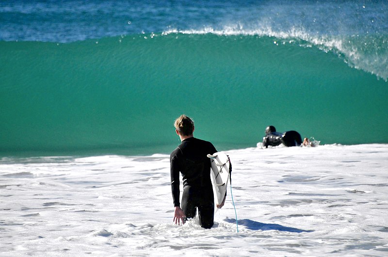 File:Blue Wall of Sandy Bay.jpg