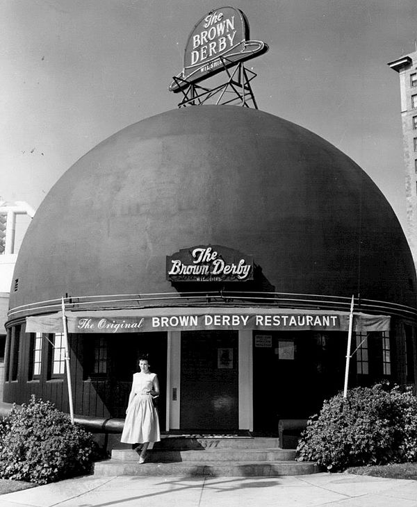 Entrance to the restaurant in 1956