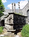 Le calvaire de la chapelle Notre-Dame-des-Trois-Fontaines, vue d'ensemble 2