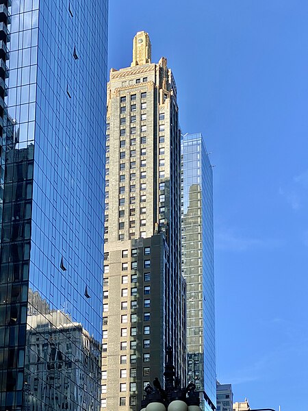 File:Carbide and Carbon Building, Michigan Avenue, Chicago, IL.jpg