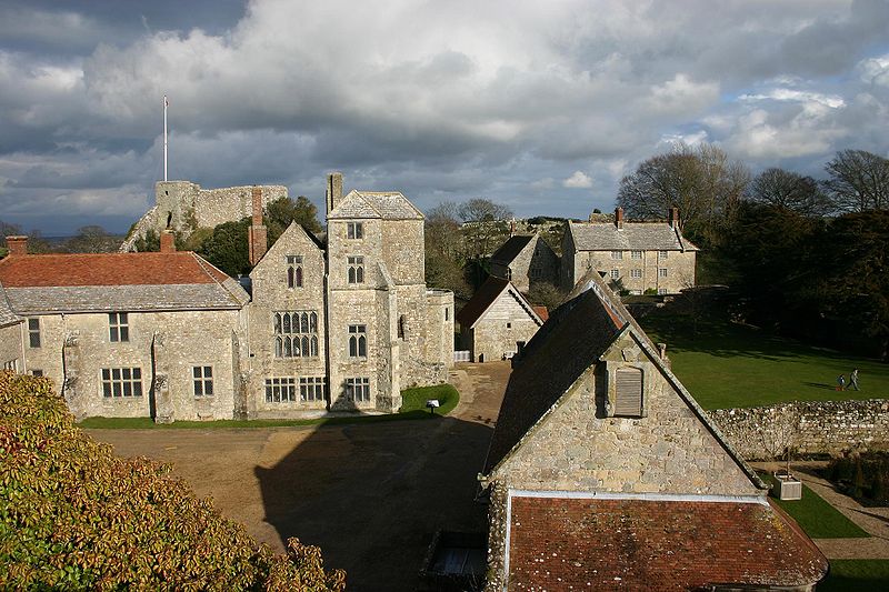 File:Carisbrooke Castle, Isle of Wight, UK-20Feb2010 (6).jpg