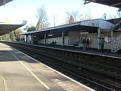 Carshalton Beeches Station 02.JPG