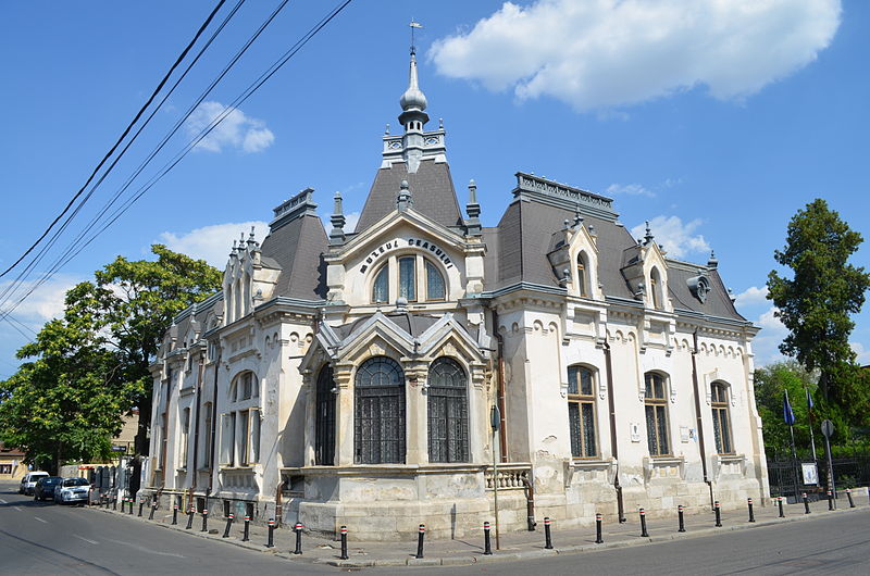 File:Casa Luca Elefterescu, azi Muzeul Ceasului "Nicolae Simache" (2).JPG
