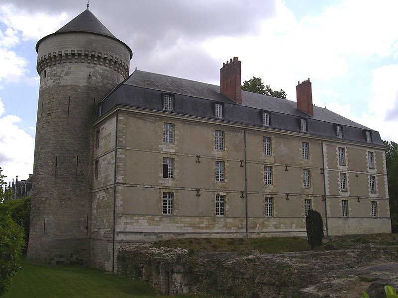 File:Chateau de Tours 3.jpg