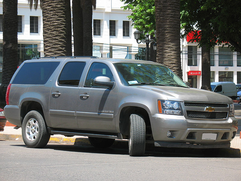 File:Chevrolet Suburban LT 2007 (14636164698).jpg