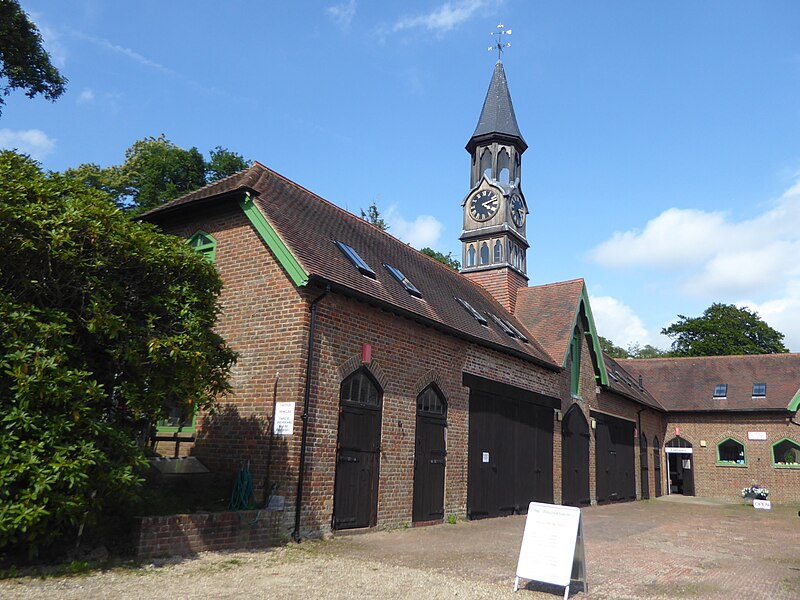 File:Clock Tower and Coach House at High Beeches - geograph.org.uk - 6212705.jpg