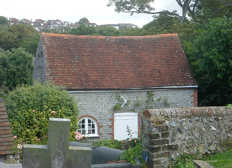 File:Coach House at Ovingdean Rectory, Greenways, Ovingdean (NHLE Code 1380556) (August 2014).JPG
