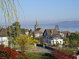 Concise seen from a vineyard to the west