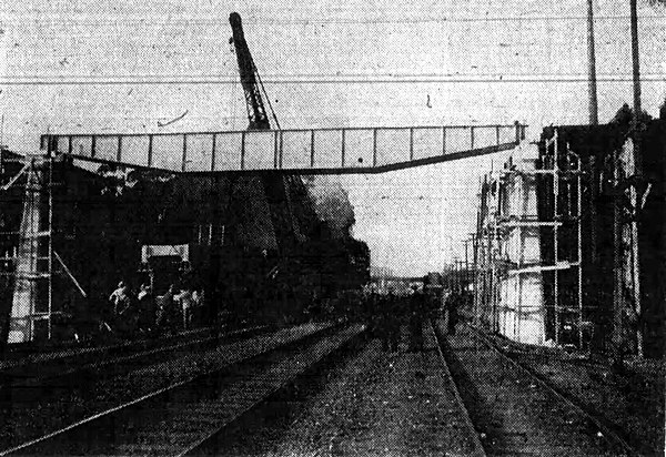 Construction of the bridge over the Southern Pacific Railroad in 1942