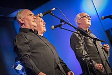 Coope Boyes and Simpson performing at Costa del Folk, Benalmadena in 2015 Coope Boyes and Simpson (16669954437).jpg