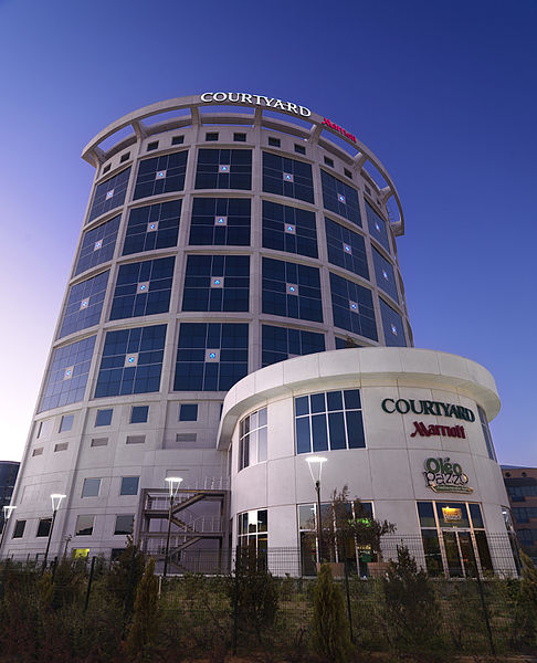 File:Courtyard marriott dış 121.jpg