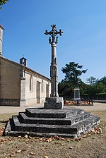 Cruz cemitério Saint Sulpice.JPG