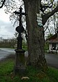 Čeština: Křížek na návsi v Dědicích, okres Tábor English: Cross on the Dědice village green, Tábor district, Czech Republic