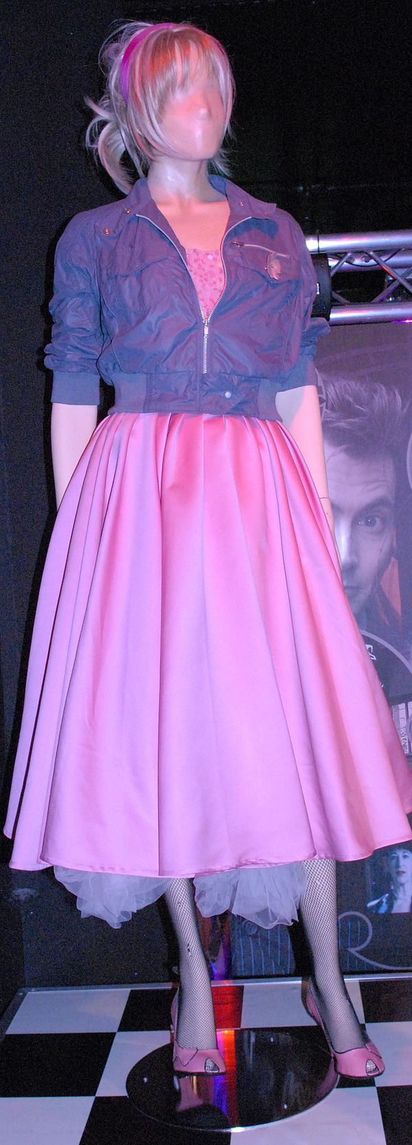 Rose's costume for the episode, as shown at the Doctor Who Experience.