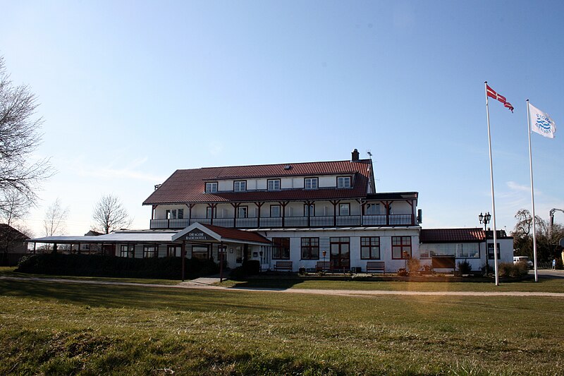 File:Dragør Badehotel 2009.jpg