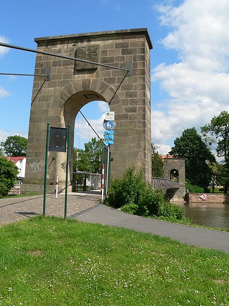 File:Drahtbrücke Kassel 2.jpg