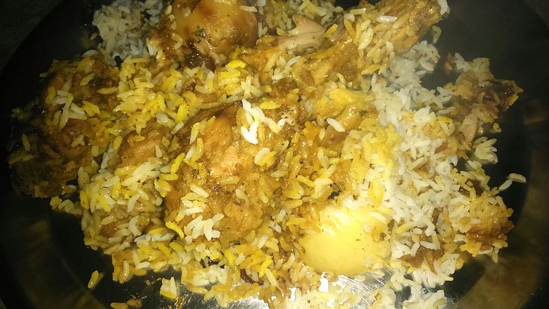 File:Dum Chicken Biryani 02.jpg