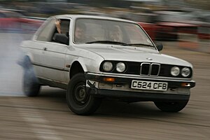 E30 320i at TDSW.jpg