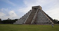 El Castillo de Chichén Itzá.jpg