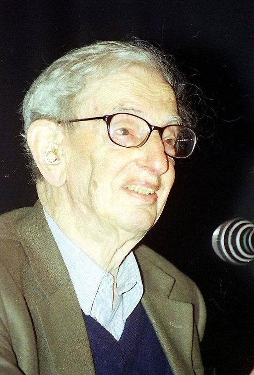 Eminent Historian Professor Eric Hobsbawm at the interactive session with the students of Delhi University, Jawaharlal Nehru University and Jamia Millia in New Delhi on December 21, 2004