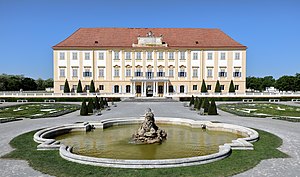 Schloss Hof Engelhartstetten - Schloss Hof (1).JPG