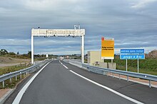 Entrée A79 au nord-est de Montmarault et portique (1) 2022-11-06.JPG