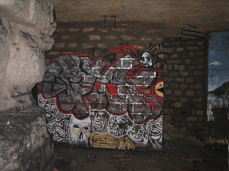 File:Flickr - girolame - Catacombs (66).jpg