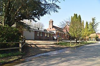 <span class="mw-page-title-main">Rotherfield and Mark Cross railway station</span> Former railway station in England