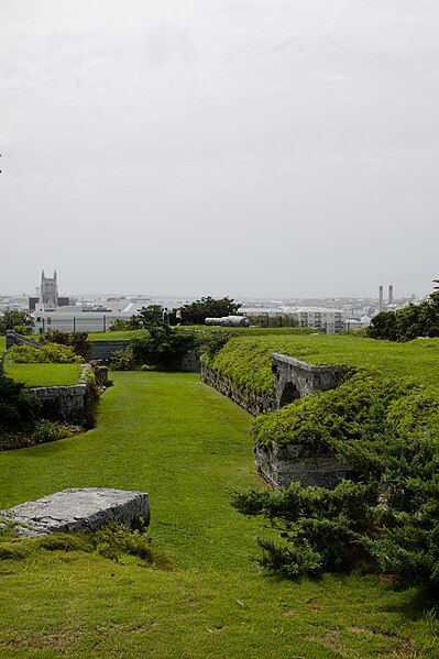 File:Fort Hamilton, Bermuda.jpg