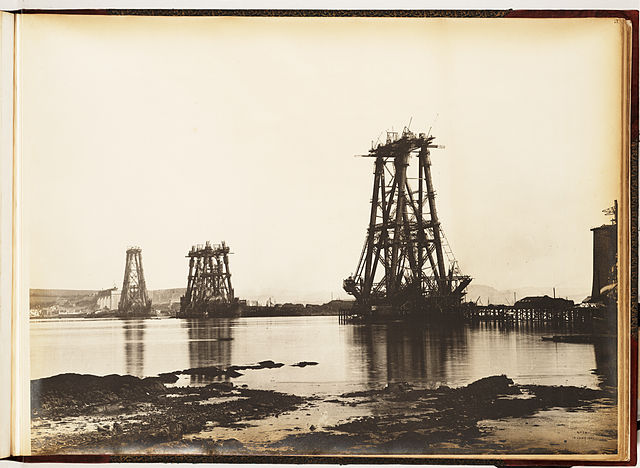 View of the cantilever construction of the Forth Bridge