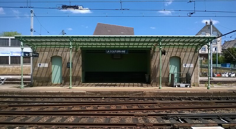File:Gare de La Souterraine - Voie B.jpg