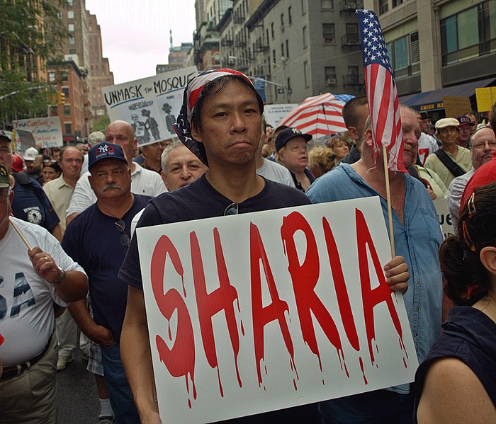 File:Ground Zero Mosque Protesters 11.jpg