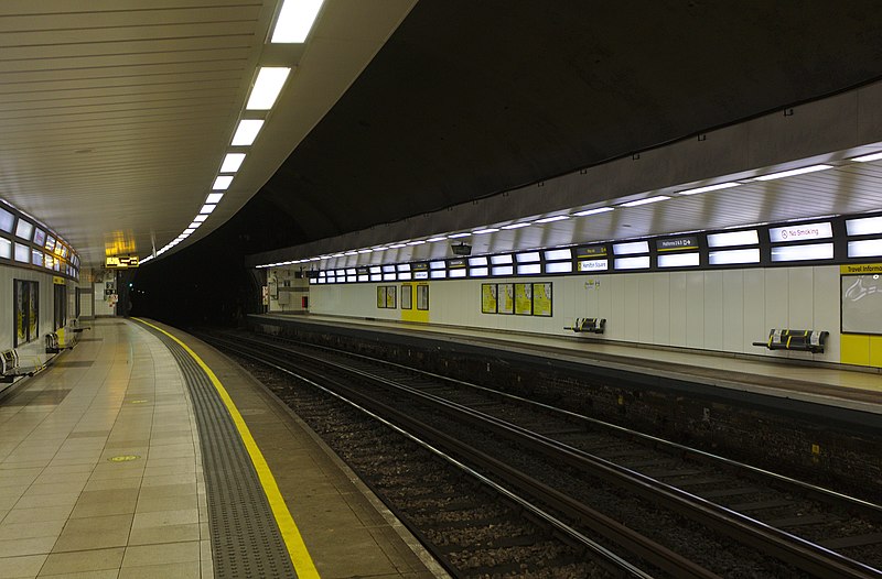 File:Hamilton Square station along Platform 2-2.jpg