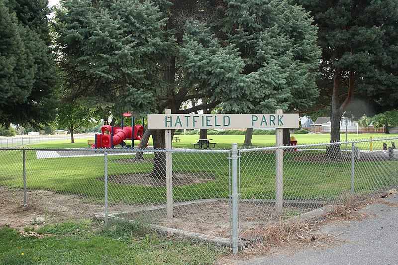 File:Hatfield Park, 2010 Kennewick Washington - panoramio.jpg