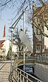 An der Hauptstraße in Denzlingen, mit Glotter Denkmal und Rathaus