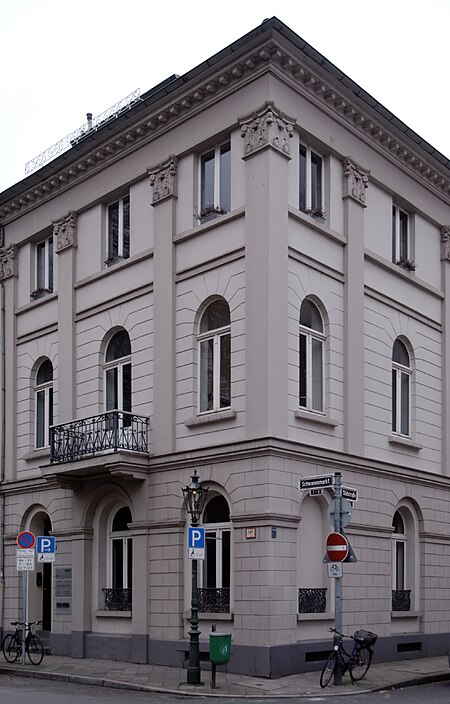 Haus Schwanenmarkt 8 in Duesseldorf Carlstadt, von Nordosten