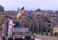 Helmut Schmidt US-Soldiers 1978.gif