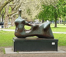 Reclining Figure: Hand (1979) Moorweide, Hamburg-Rotherbaum