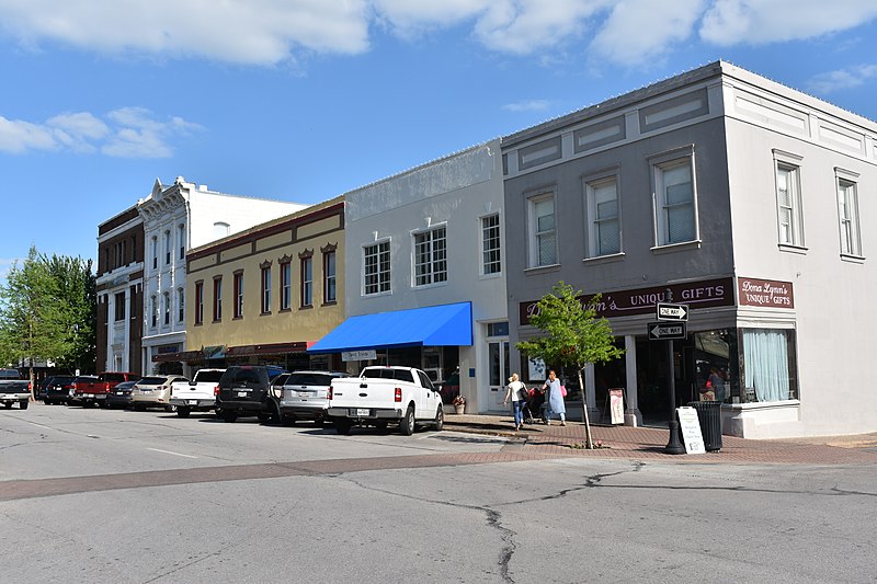 File:Houses in Downtown Historic District Brenham Texas USA DSC 1941 ad.jpg