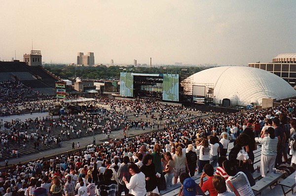Opening stages of the 19 September show at Philadelphia's JFK Stadium.