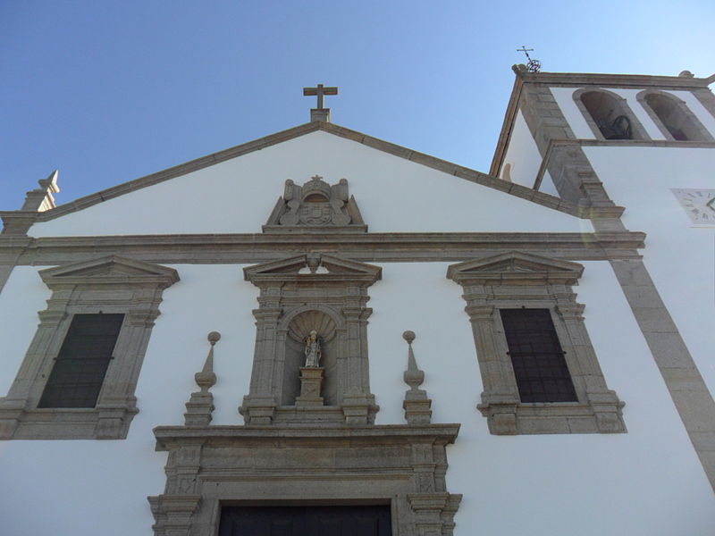 File:Igreja da Trofa.jpg