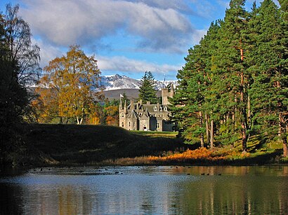 How to get to Invercauld Estate with public transport- About the place